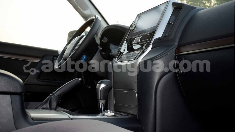 Big with watermark toyota land cruiser antigua import dubai 1558