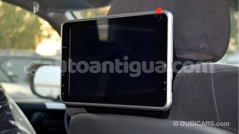 Big with watermark toyota land cruiser antigua import dubai 1558