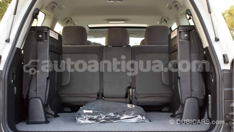 Big with watermark toyota land cruiser antigua import dubai 1558