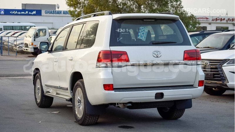 Big with watermark toyota land cruiser antigua import dubai 1558