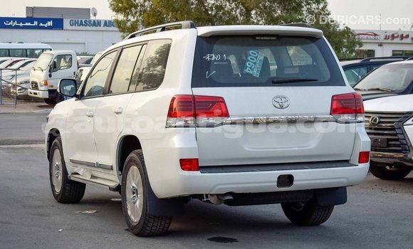 Buy Import Toyota Land Cruiser White Car in Import - Dubai in Antigua Buy Import Toyota Land Cruiser White Car in Import - Dubai in Antigua