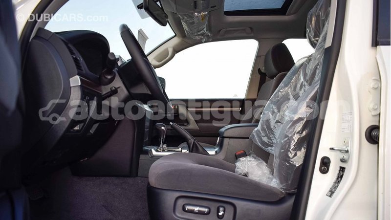 Big with watermark toyota land cruiser antigua import dubai 1558