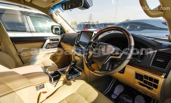 Buy Import Toyota Land Cruiser White Car in Import - Dubai in Antigua Buy Import Toyota Land Cruiser White Car in Import - Dubai in Antigua