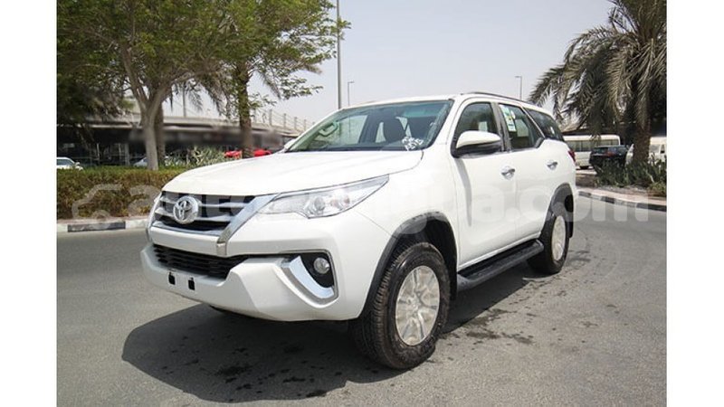 Big with watermark toyota fortuner antigua import dubai 1573