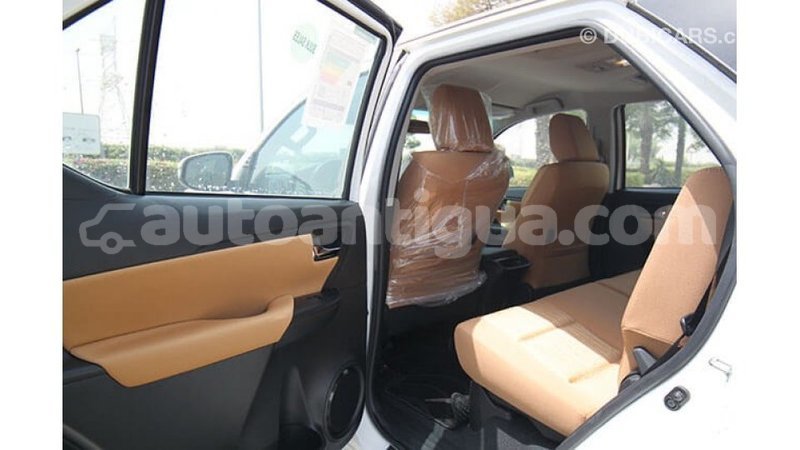 Big with watermark toyota fortuner antigua import dubai 1573