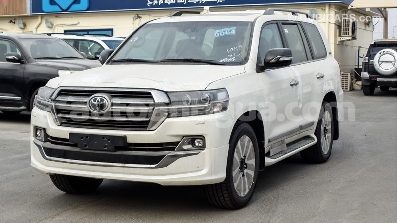 Big with watermark toyota land cruiser antigua import dubai 1575