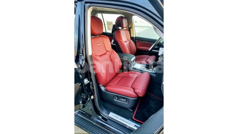 Big with watermark toyota land cruiser antigua import dubai 1595