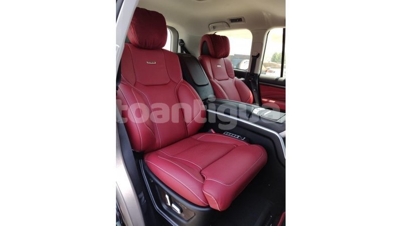 Big with watermark toyota land cruiser antigua import dubai 1595
