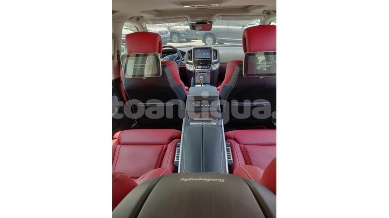 Big with watermark toyota land cruiser antigua import dubai 1595