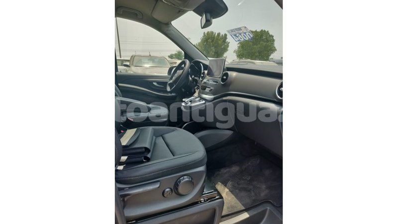Big with watermark mercedes benz 250 antigua import dubai 1609