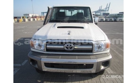 Buy Import Toyota Land Cruiser White Car in Import - Dubai in Antigua Buy Import Toyota Land Cruiser White Car in Import - Dubai in Antigua