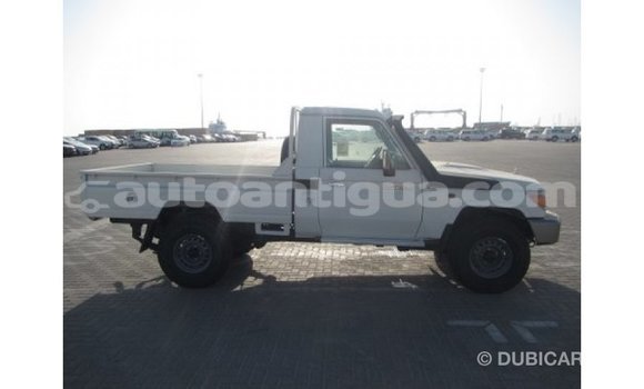 Buy Import Toyota Land Cruiser White Car in Import - Dubai in Antigua Buy Import Toyota Land Cruiser White Car in Import - Dubai in Antigua