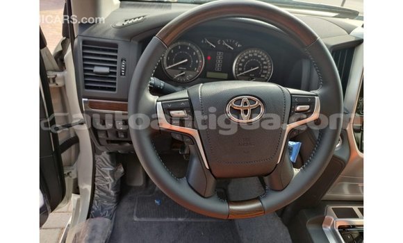 Buy Import Toyota Land Cruiser White Car in Import - Dubai in Antigua Buy Import Toyota Land Cruiser White Car in Import - Dubai in Antigua