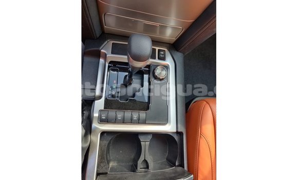 Buy Import Toyota Land Cruiser White Car in Import - Dubai in Antigua Buy Import Toyota Land Cruiser White Car in Import - Dubai in Antigua