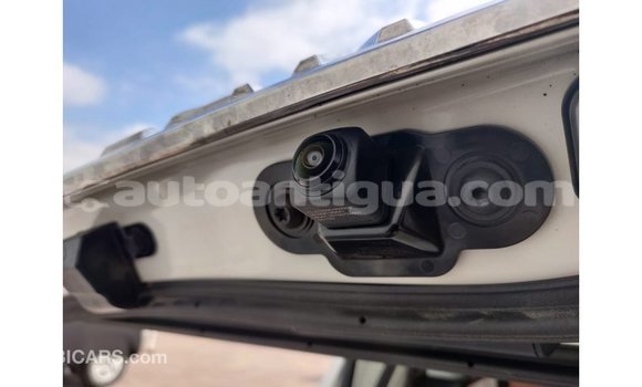 Buy Import Toyota Land Cruiser White Car in Import - Dubai in Antigua Buy Import Toyota Land Cruiser White Car in Import - Dubai in Antigua