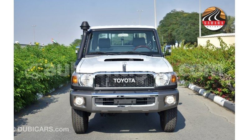 Big with watermark toyota land cruiser antigua import dubai 1615