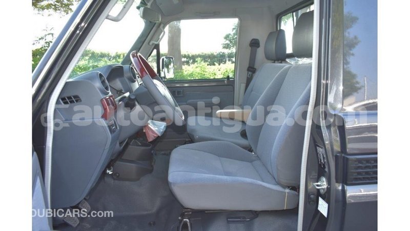 Big with watermark toyota land cruiser antigua import dubai 1615