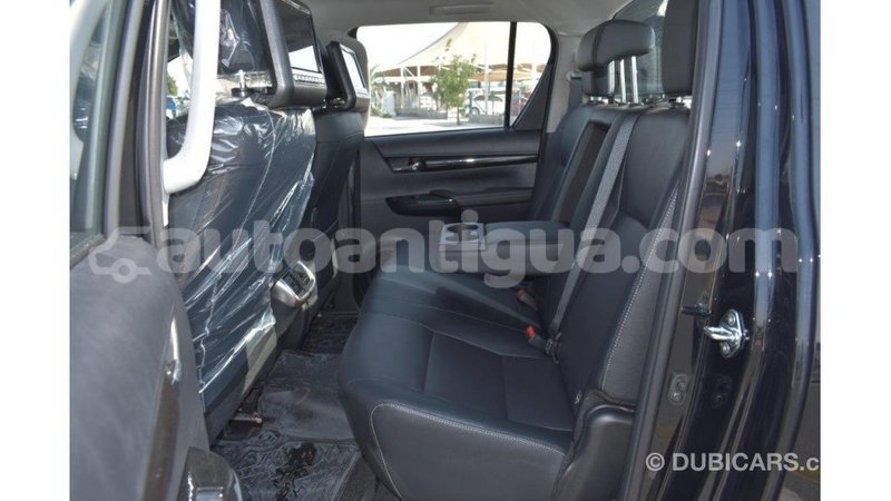 Big with watermark toyota hilux antigua import dubai 1616