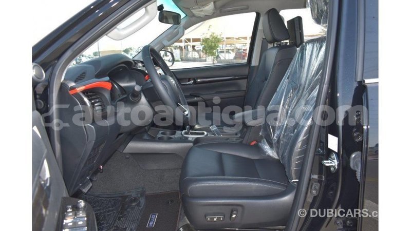 Big with watermark toyota hilux antigua import dubai 1616