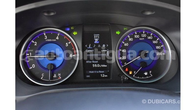 Big with watermark toyota hilux antigua import dubai 1616