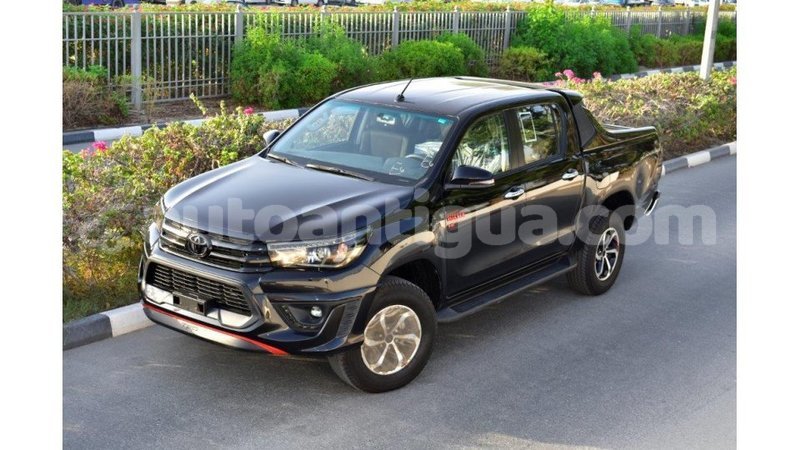Big with watermark toyota hilux antigua import dubai 1618