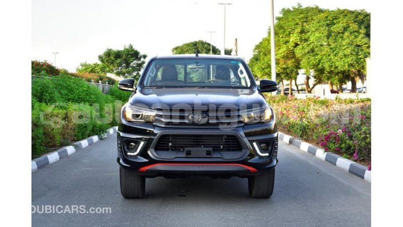 Big with watermark toyota hilux antigua import dubai 1618