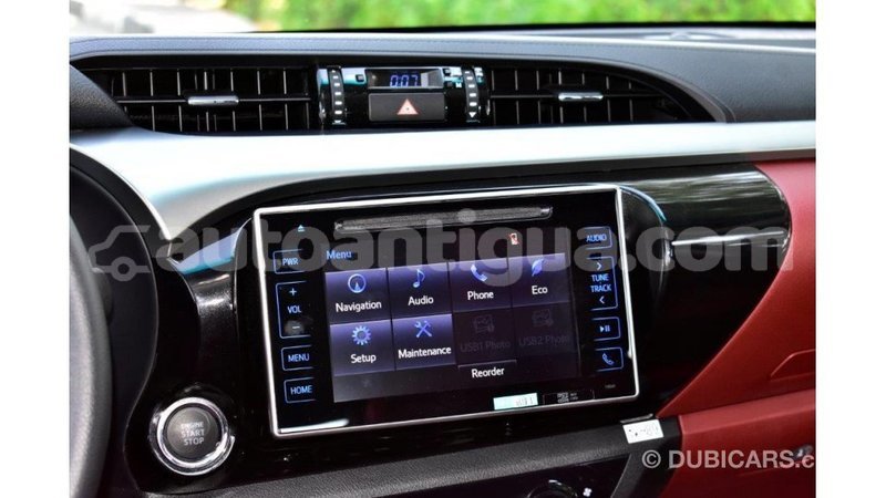 Big with watermark toyota hilux antigua import dubai 1618