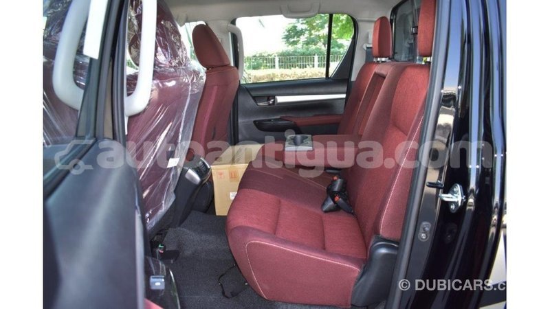 Big with watermark toyota hilux antigua import dubai 1618