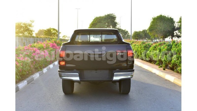 Big with watermark toyota hilux antigua import dubai 1618