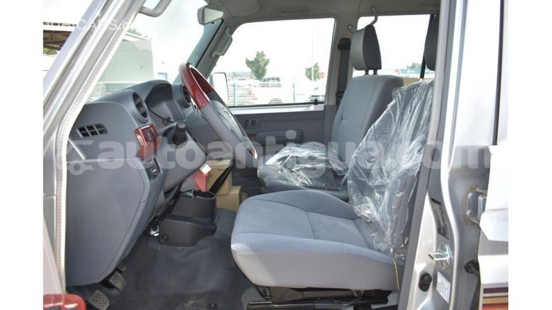 Big with watermark toyota land cruiser antigua import dubai 1620