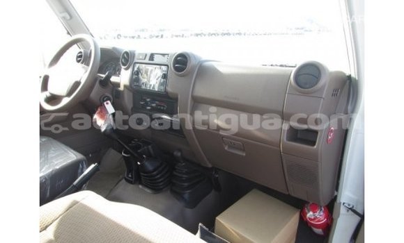Buy Import Toyota Land Cruiser White Car in Import - Dubai in Antigua Buy Import Toyota Land Cruiser White Car in Import - Dubai in Antigua