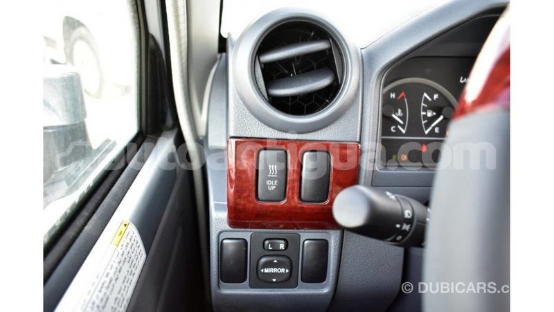 Big with watermark toyota land cruiser antigua import dubai 1620