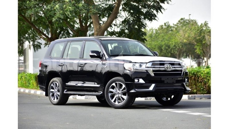 Big with watermark toyota land cruiser antigua import dubai 1621