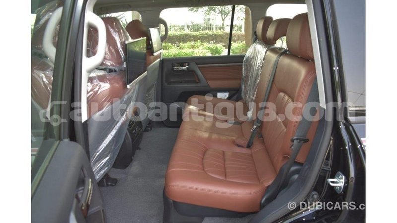 Big with watermark toyota land cruiser antigua import dubai 1621