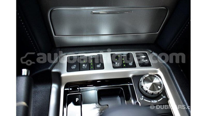 Big with watermark toyota land cruiser antigua import dubai 1623