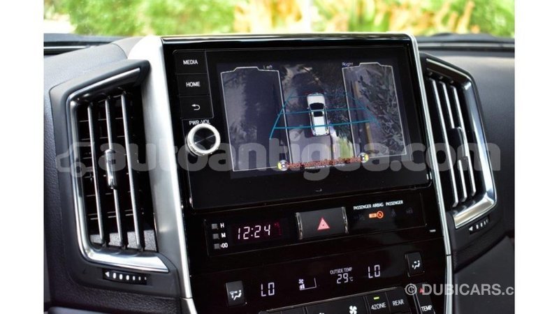 Big with watermark toyota land cruiser antigua import dubai 1623