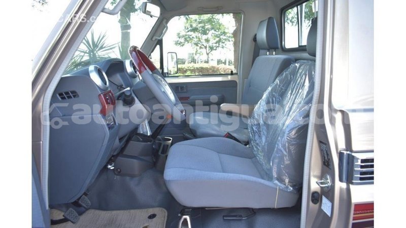 Big with watermark toyota land cruiser antigua import dubai 1624
