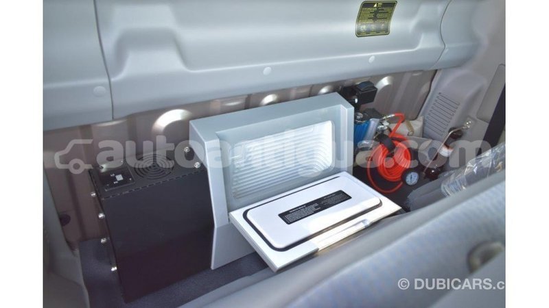 Big with watermark toyota land cruiser antigua import dubai 1624