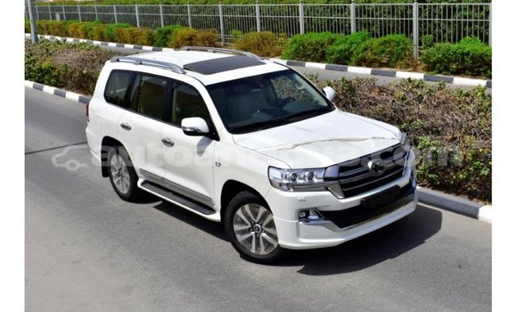 Buy Import Toyota Land Cruiser White Car in Import - Dubai in Antigua Buy Import Toyota Land Cruiser White Car in Import - Dubai in Antigua