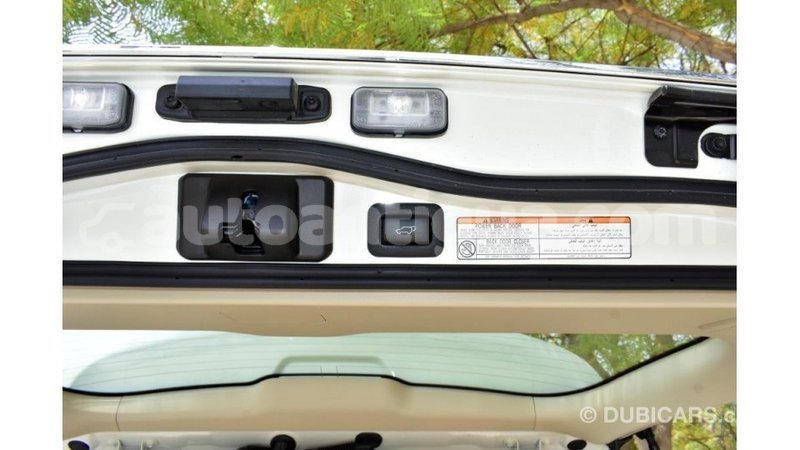 Big with watermark toyota land cruiser antigua import dubai 1627