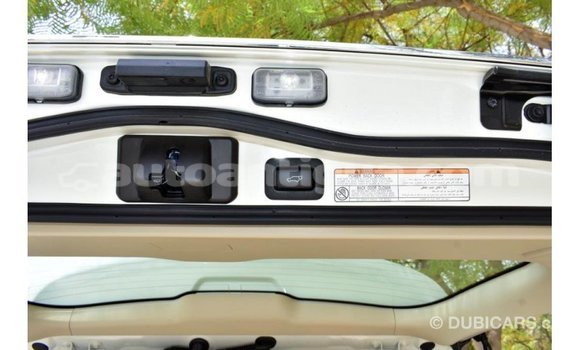Buy Import Toyota Land Cruiser White Car in Import - Dubai in Antigua Buy Import Toyota Land Cruiser White Car in Import - Dubai in Antigua