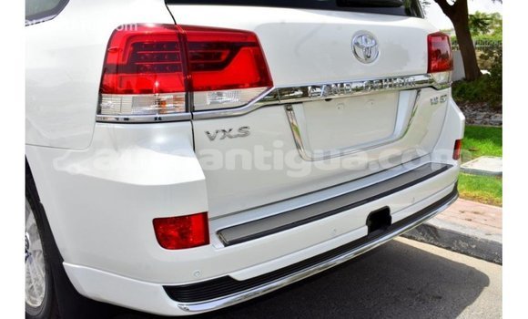 Buy Import Toyota Land Cruiser White Car in Import - Dubai in Antigua Buy Import Toyota Land Cruiser White Car in Import - Dubai in Antigua