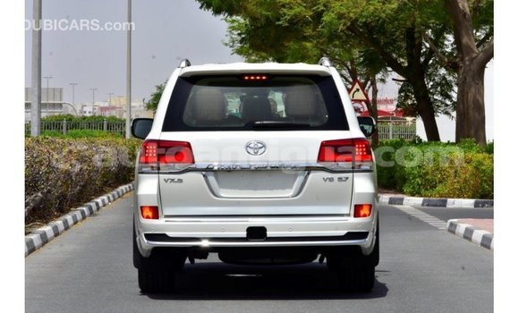 Buy Import Toyota Land Cruiser White Car in Import - Dubai in Antigua Buy Import Toyota Land Cruiser White Car in Import - Dubai in Antigua