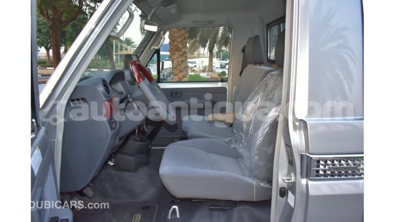 Big with watermark toyota land cruiser antigua import dubai 1629