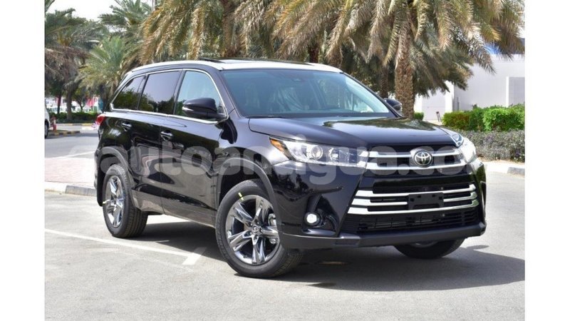 Big with watermark toyota highlander antigua import dubai 1630