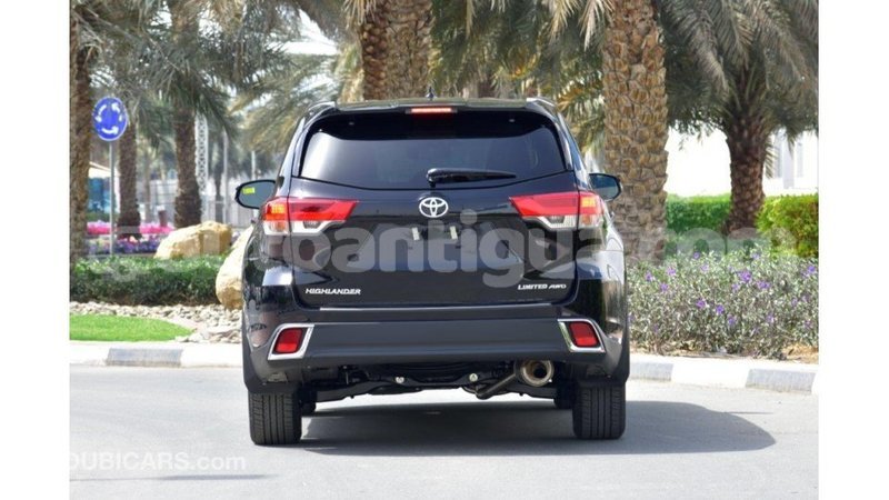 Big with watermark toyota highlander antigua import dubai 1630