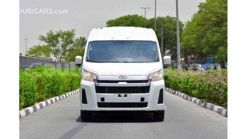 Big with watermark toyota hiace antigua import dubai 1633