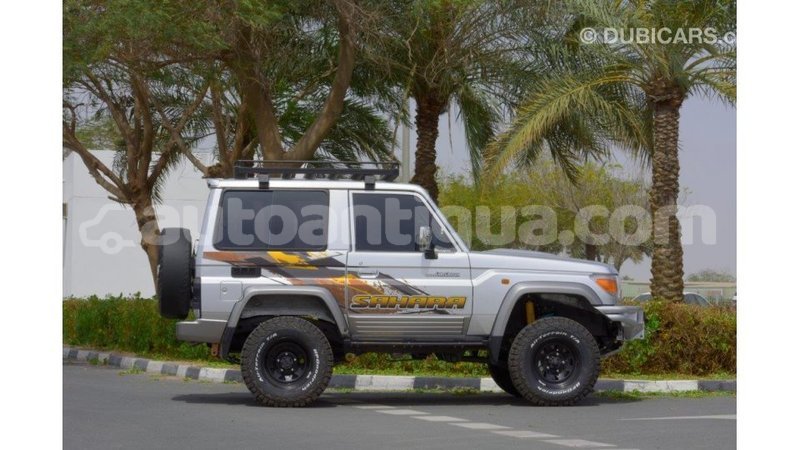 Big with watermark toyota land cruiser antigua import dubai 1634