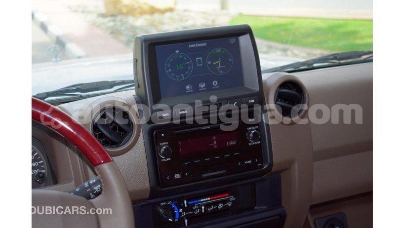 Big with watermark toyota land cruiser antigua import dubai 1634