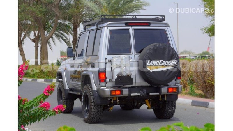 Big with watermark toyota land cruiser antigua import dubai 1634